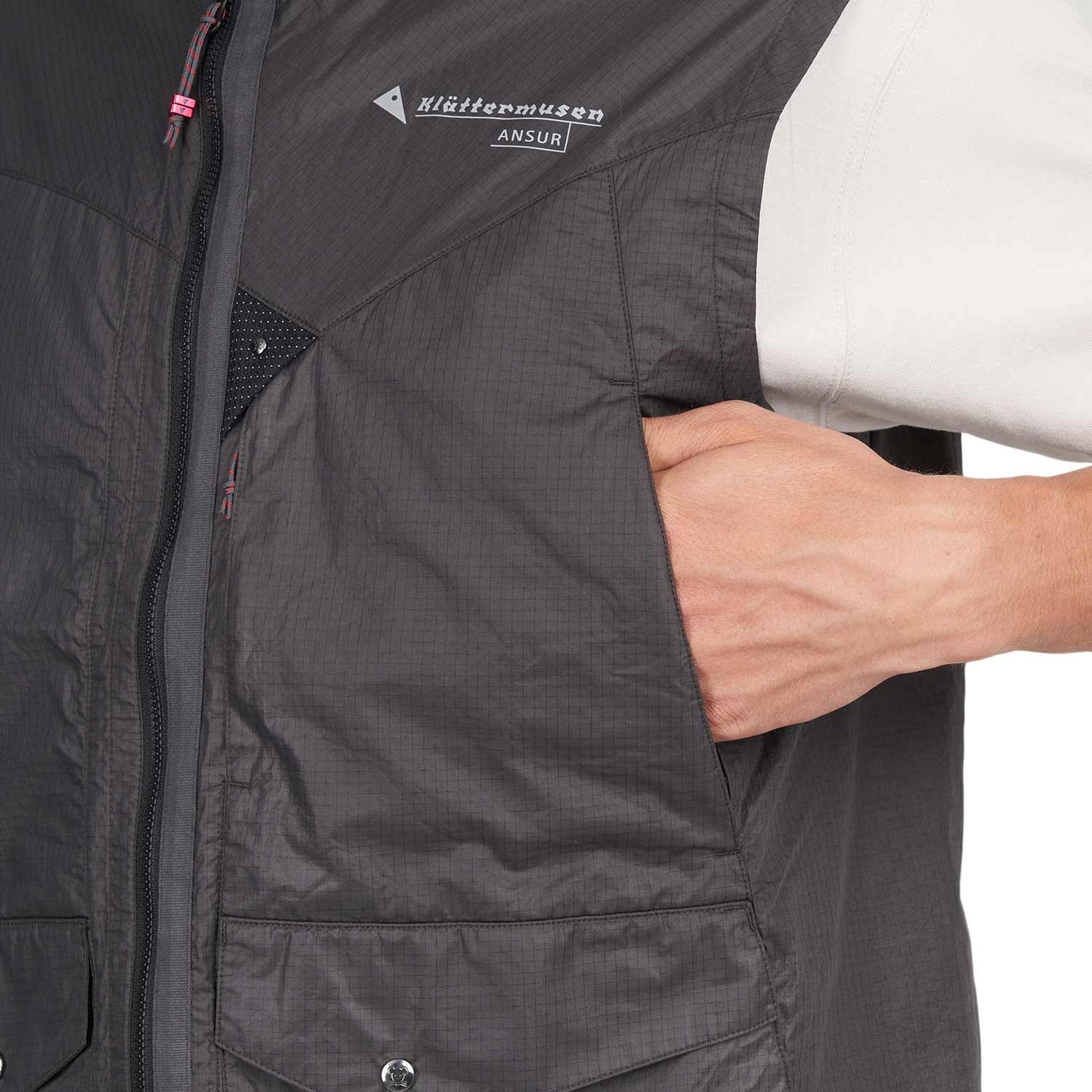 Klättermusen Ansur Wind Vest M's (Schwarz) - Allike Store