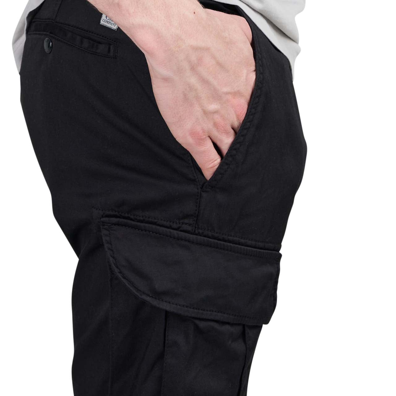 C.P. Company Stretch Sateen Lens Cargo Pants (Schwarz) - Allike Store