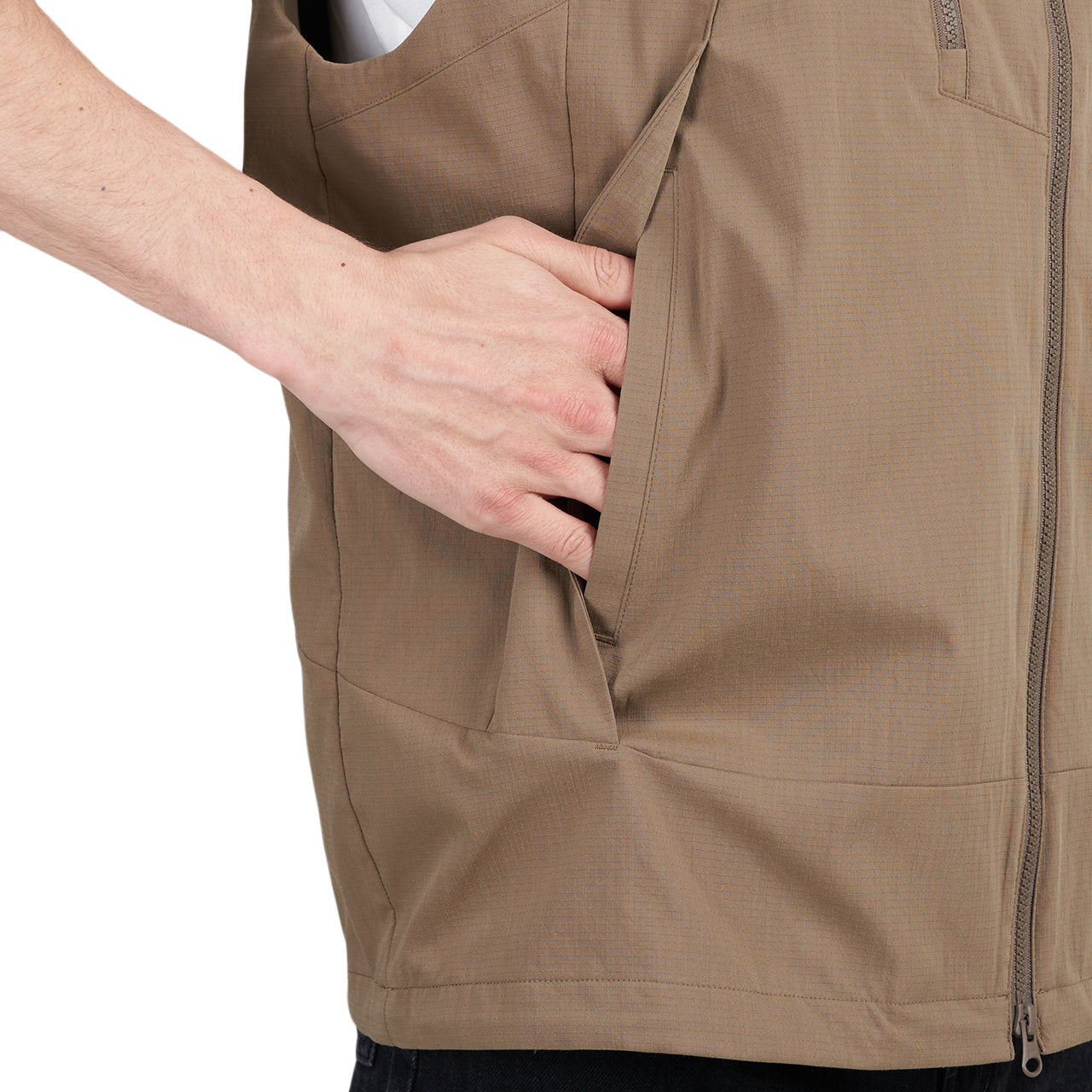 Snow Peak Fire Resistant Stretch Vest (Oliv) - Allike Store