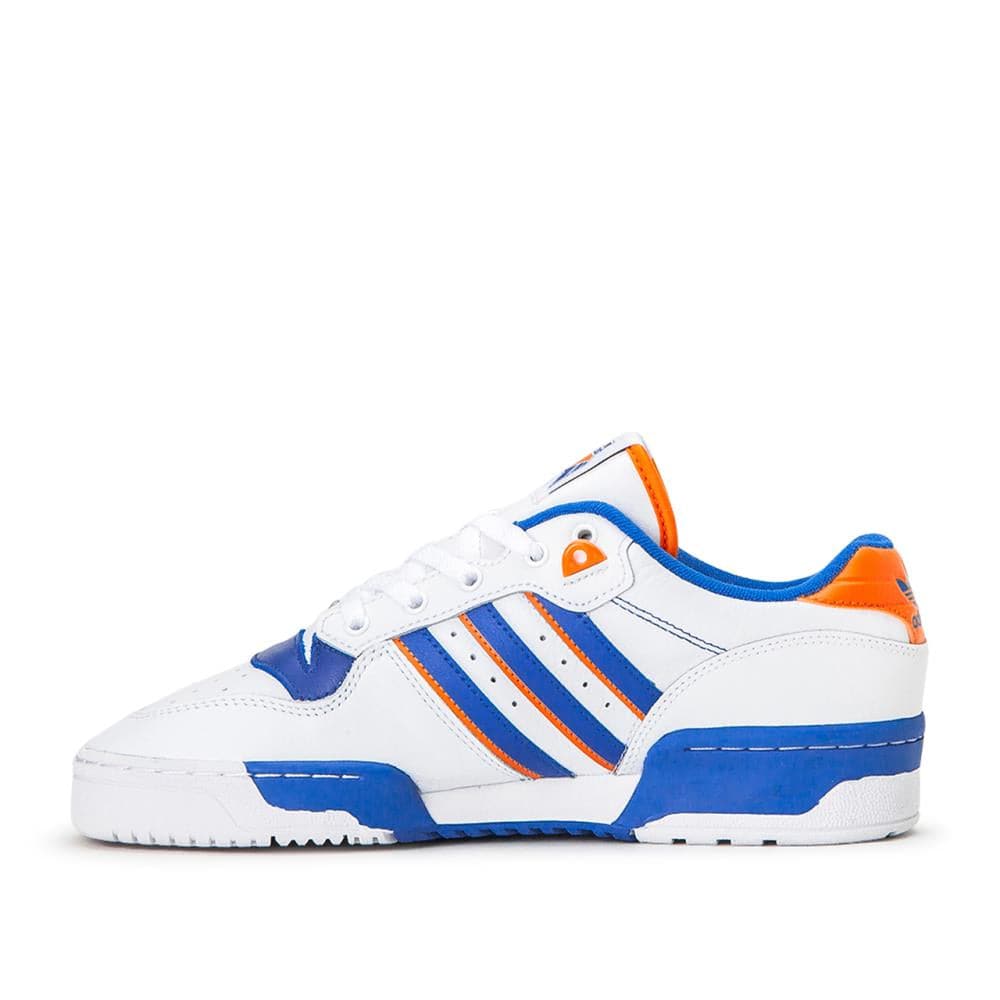 adidas Rivalry Low 'Knicks' (Weiß / Blau / Orange) - Allike Store