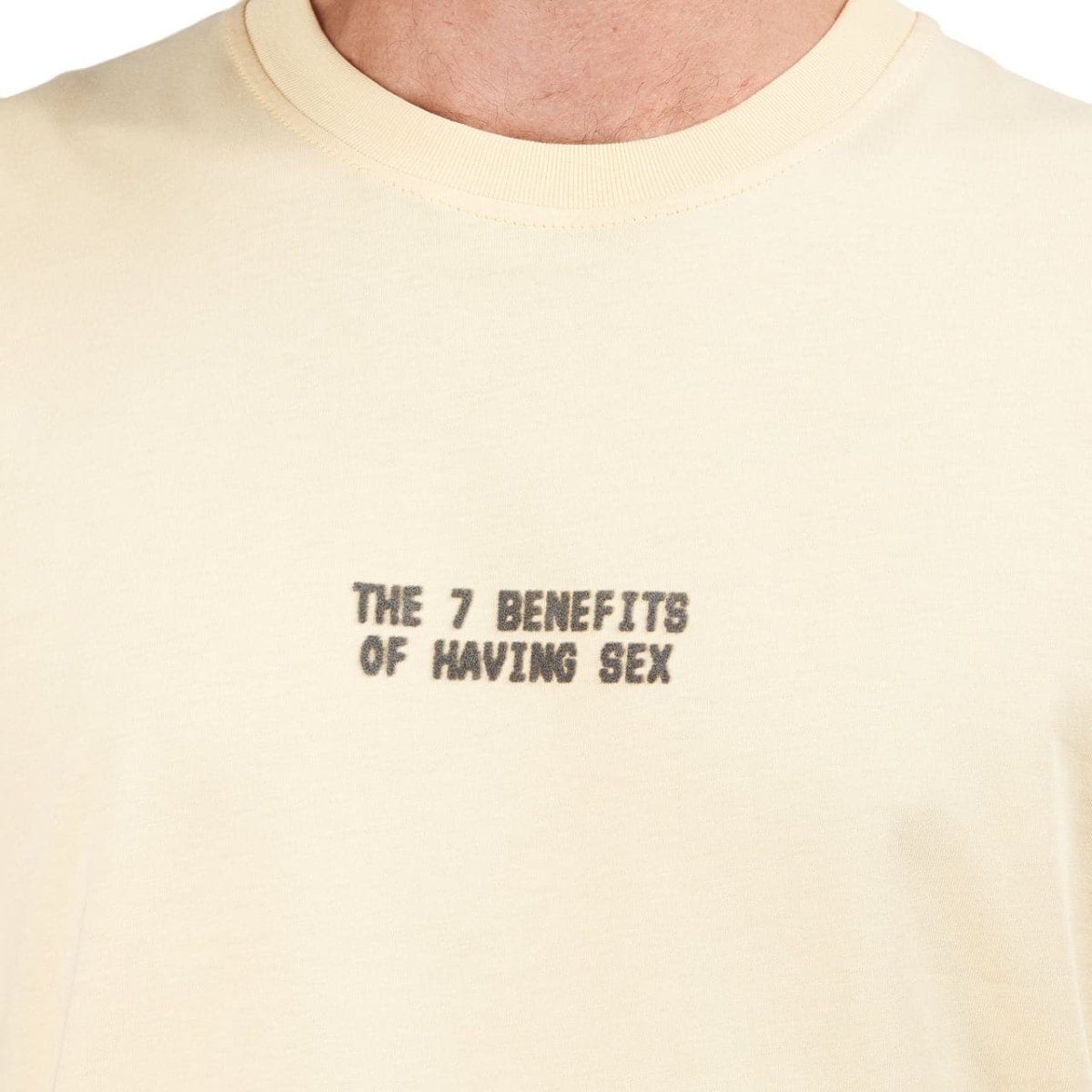 Carne Bollente 7 Benefits T-Shirt (Gelb) - Allike Store