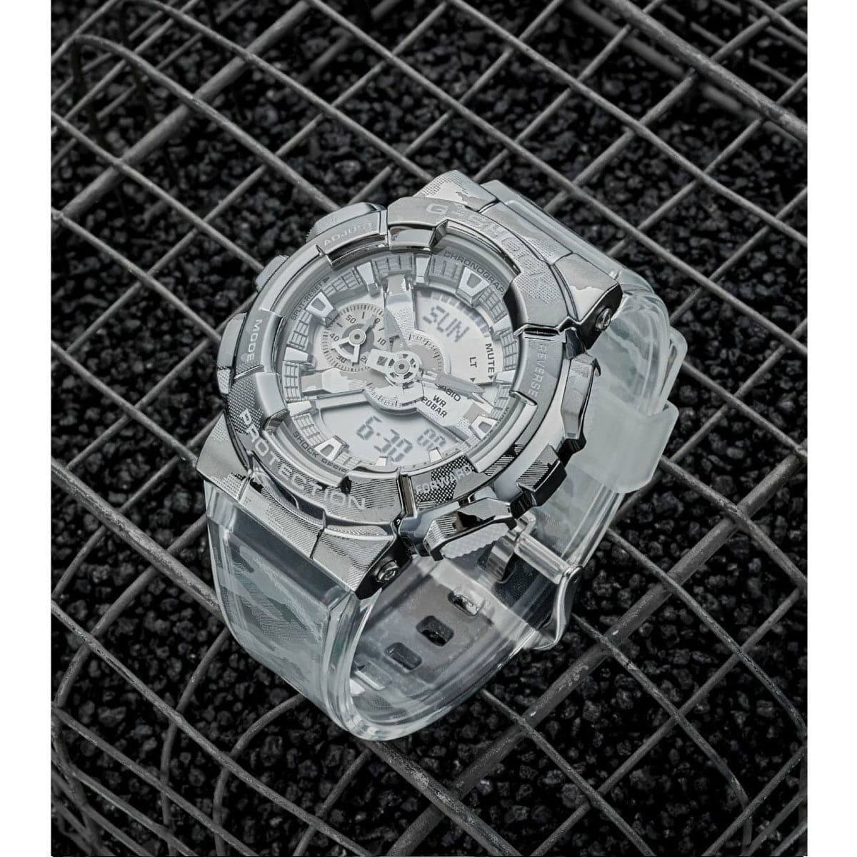 Casio G-Shock GM-110SCM-1AER (Silber / Transparent)  - Allike Store