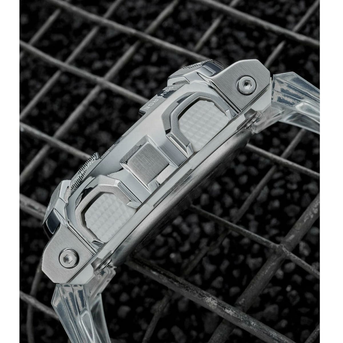 Casio G-Shock GM-110SCM-1AER (Silber / Transparent)  - Allike Store