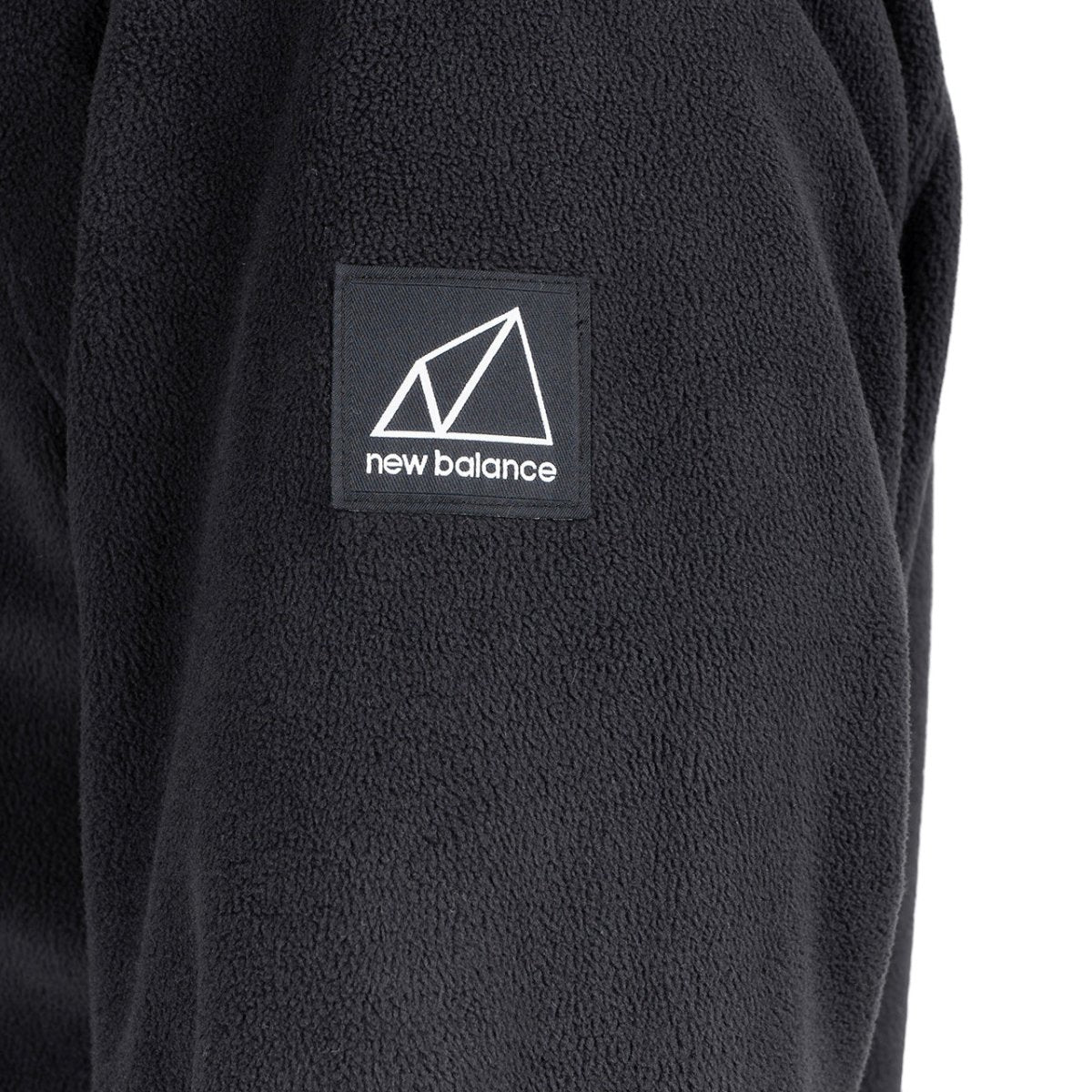 New Balance All Terrain Pocket Crewneck (Schwarz) - Allike Store