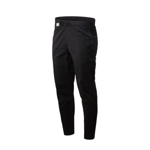 New Balance MP01504 BK Athletics Woven Pant (Schwarz) - Allike Store