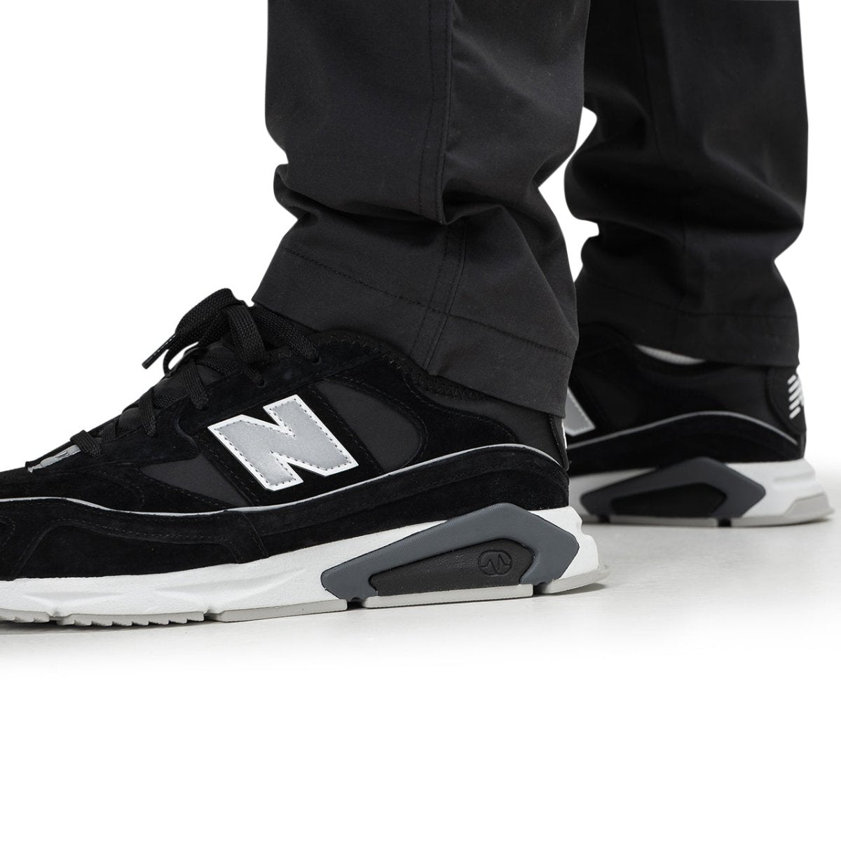 New Balance MP01504 BK Athletics Woven Pant (Schwarz) - Allike Store