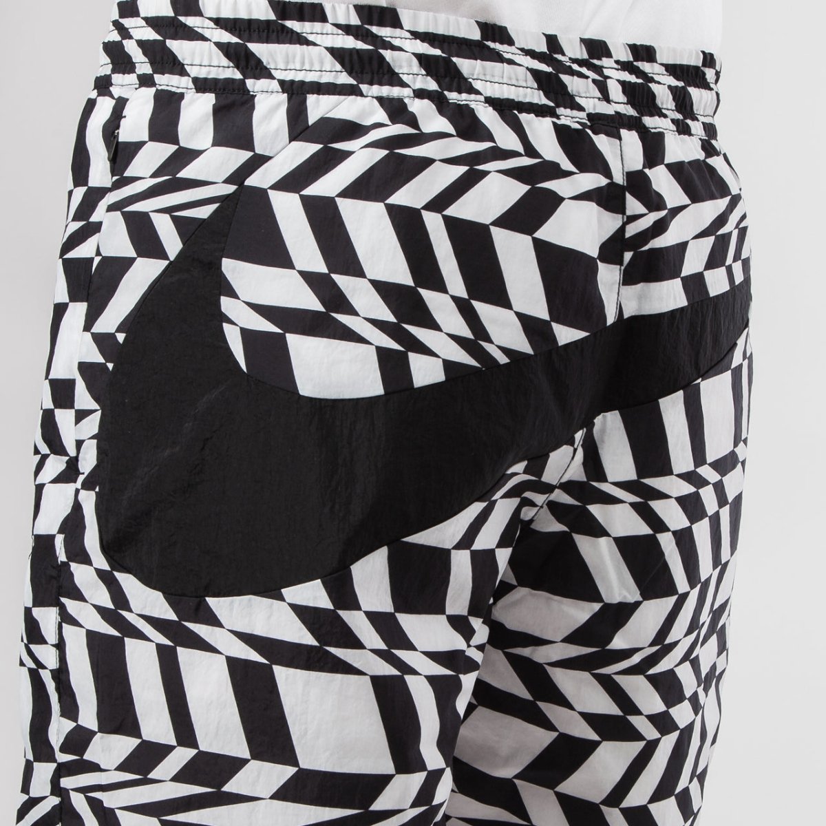 Nike NSW Printed Swoosh Woven Shorts (Weiß / Schwarz) - Allike Store