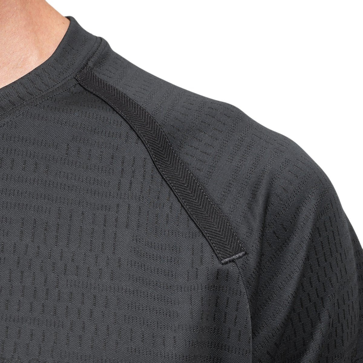 Nike Sportswear Tech Pack Tee (Schwarz) - Allike Store