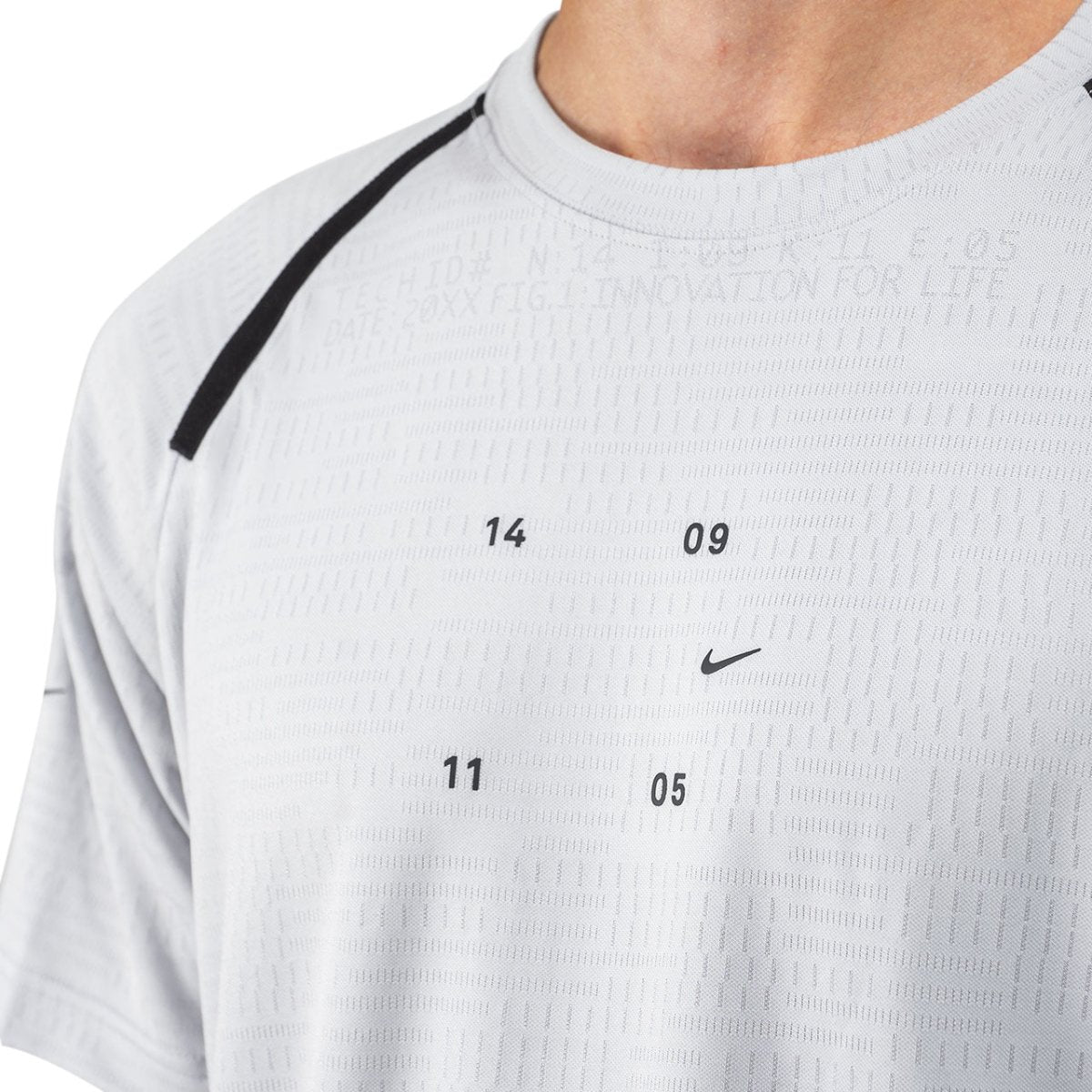 Nike Tech Pack T-Shirt (Grau) - Allike Store