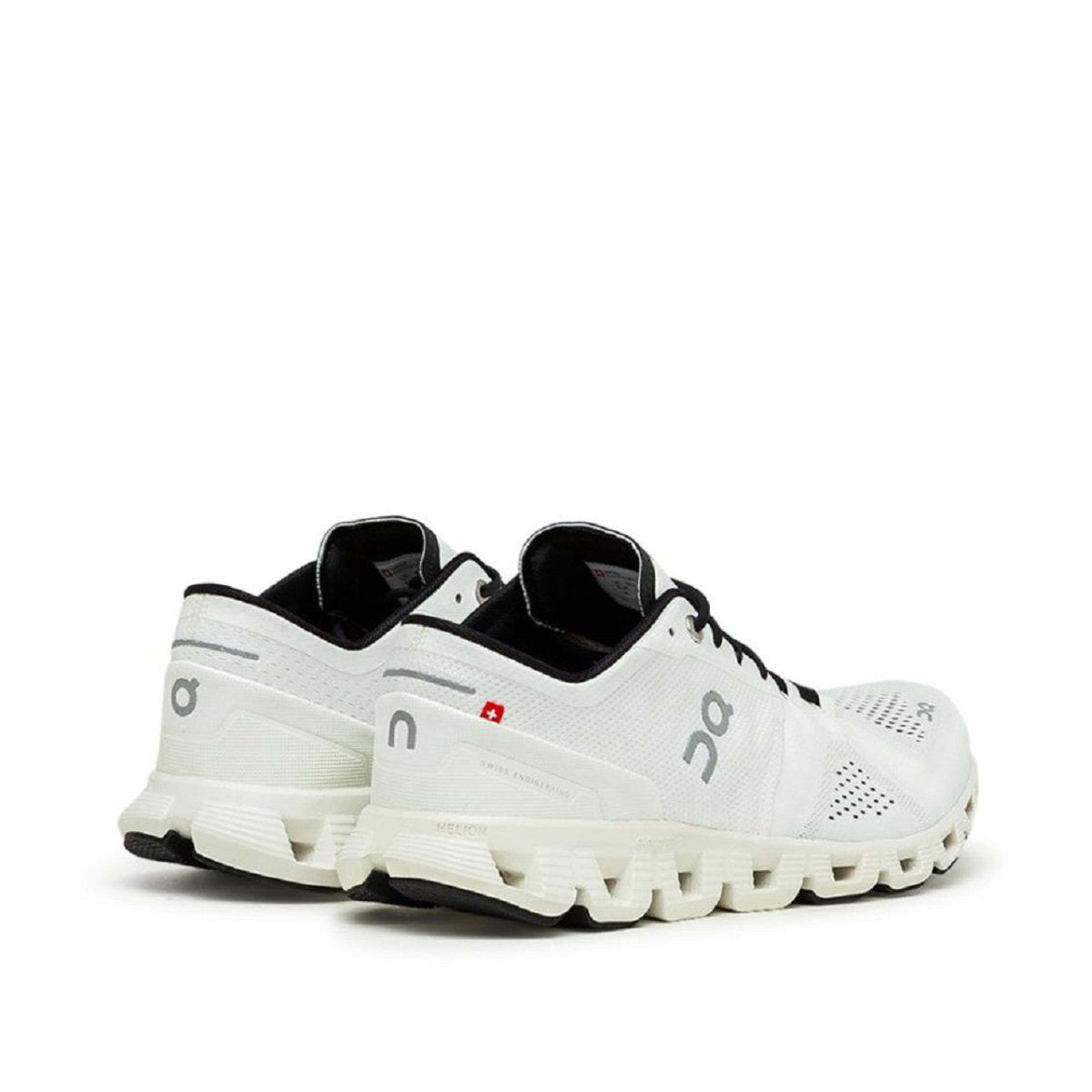 On Running WMNS Cloud X (Weiß / Schwarz) - Allike Store