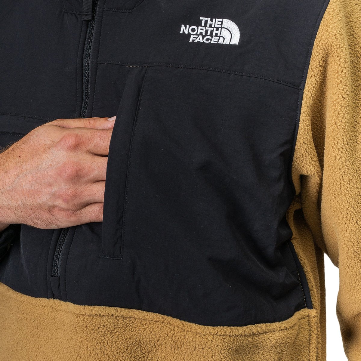 The North Face M Denali Anorak 2 (Braun / Schwarz)  - Allike Store