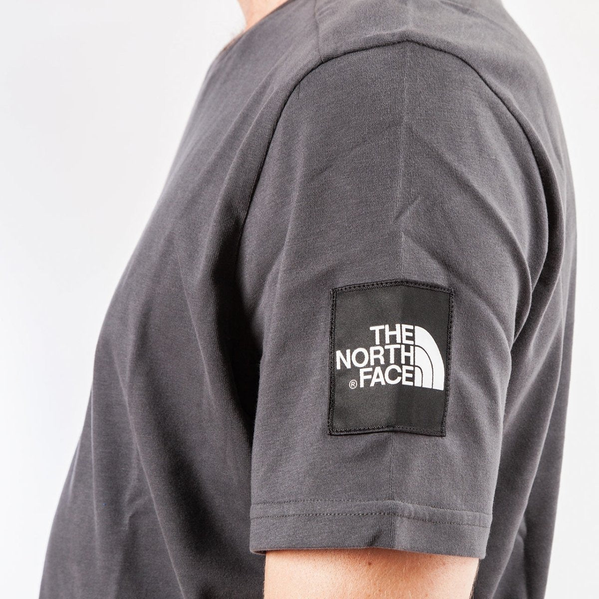 The North Face M SS Fine 2 Tee (Grau) - Allike Store