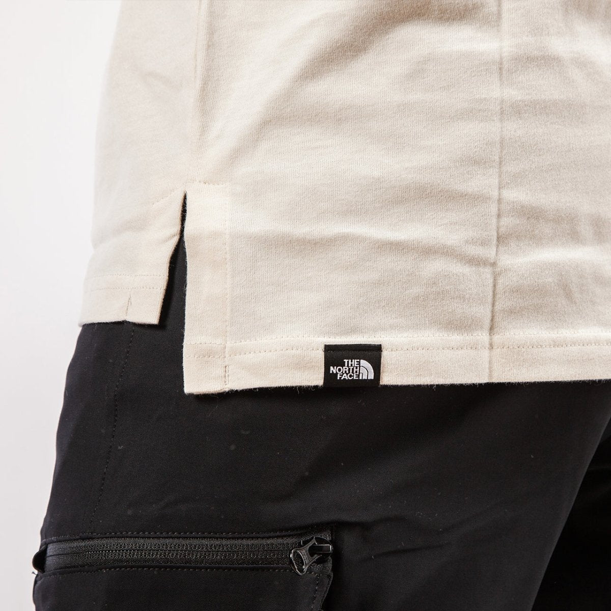 The North Face M SS Fine 2 Tee (Weiß / Grau) - Allike Store