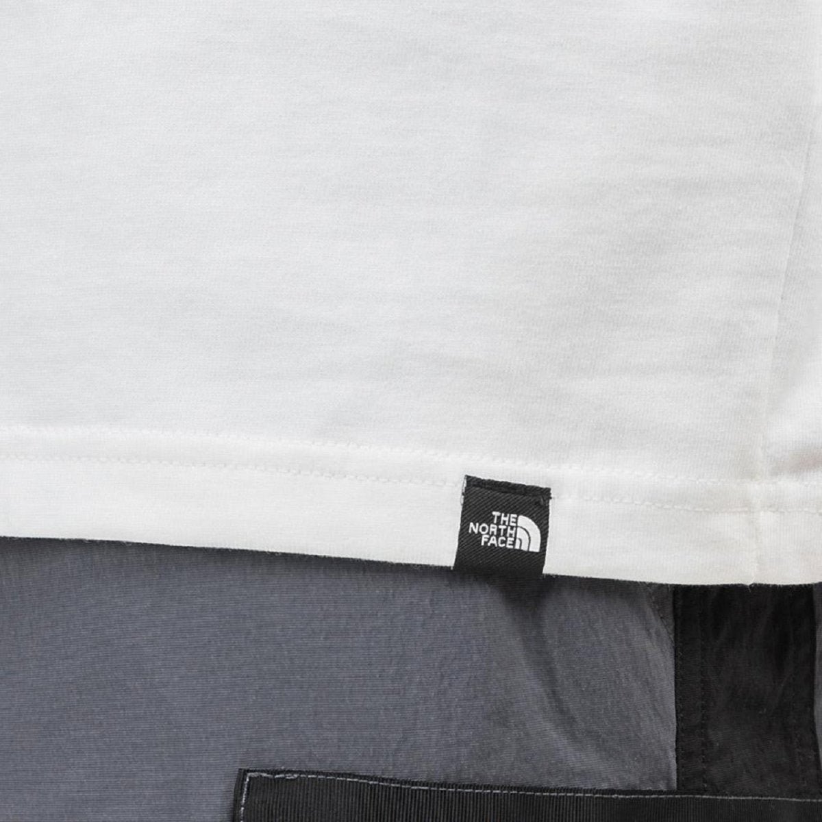 The North Face Steep Tech Longsleeve (Weiß) - Allike Store
