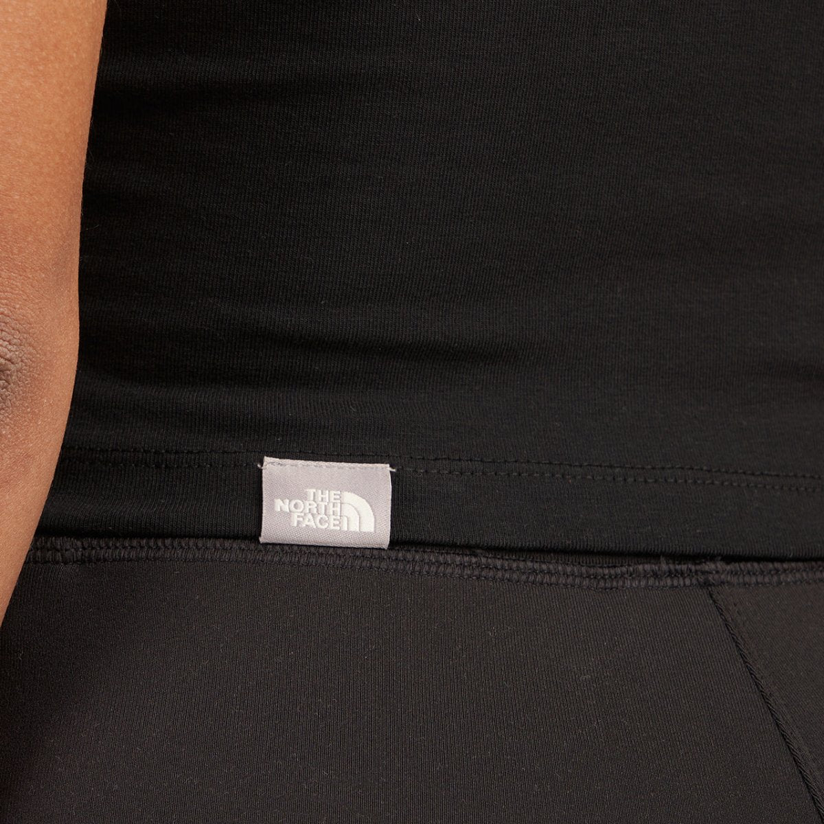 The North Face WMNS Crop Tank (Schwarz)  - Allike Store