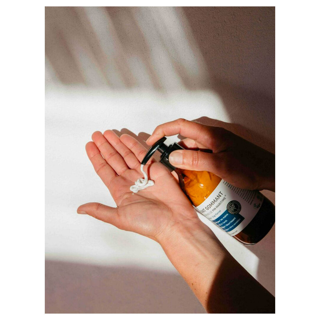Océopin x Manicurist Hand Cleansing Scrub (240ml)  - Allike Store