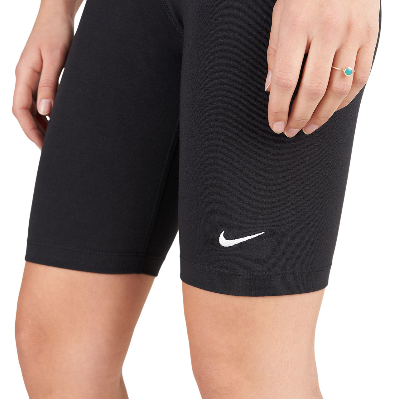 Nike Sportswear Essential Bike Shorts (Schwarz)  - Allike Store
