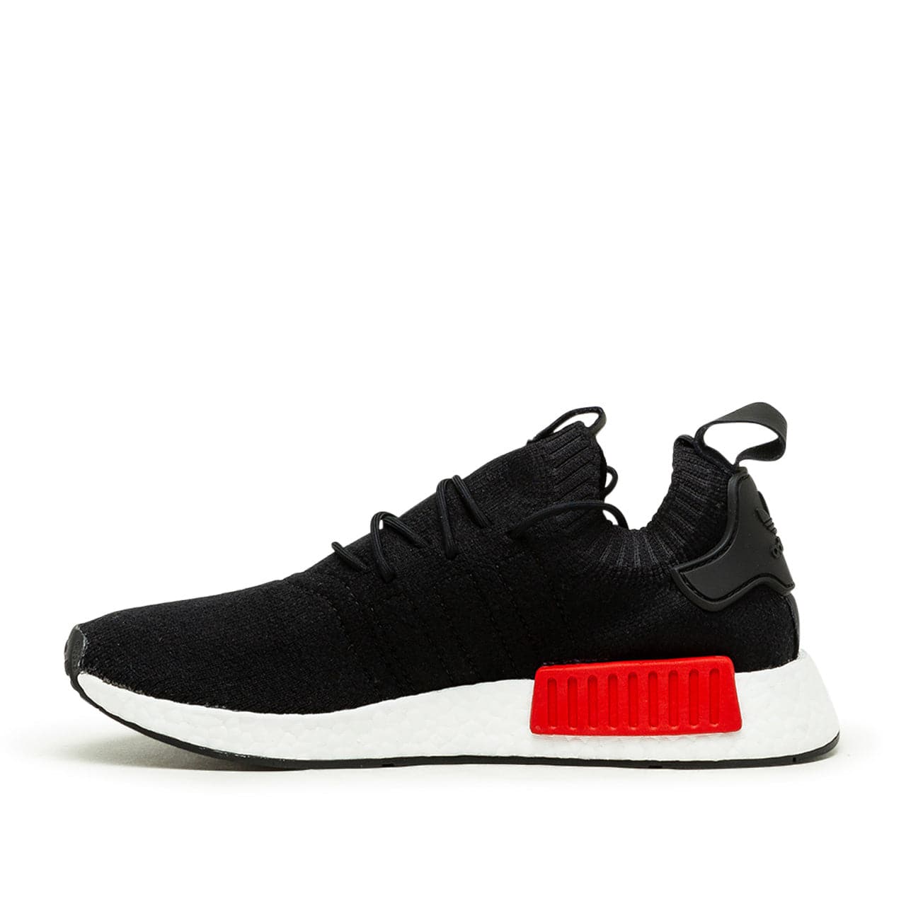 Nmd_r1 primeknit hotsell shoes black