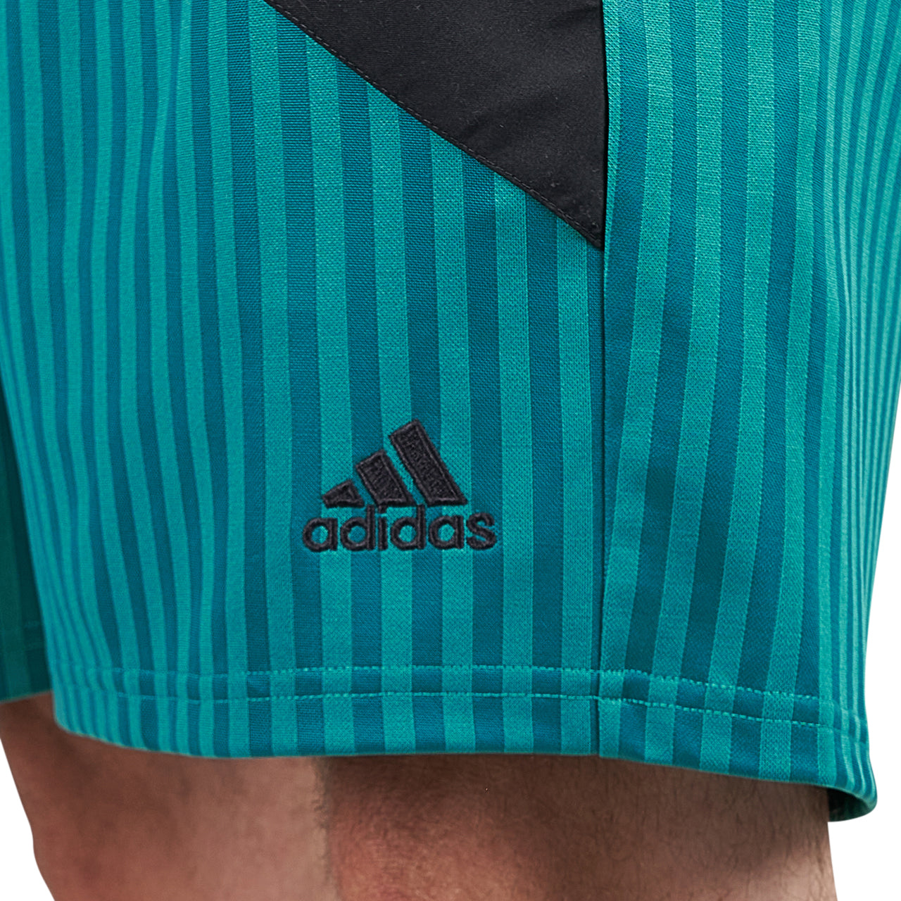 adidas FC Bayern Icon Shorts (Grün / Gelb / Schwarz)  - Allike Store