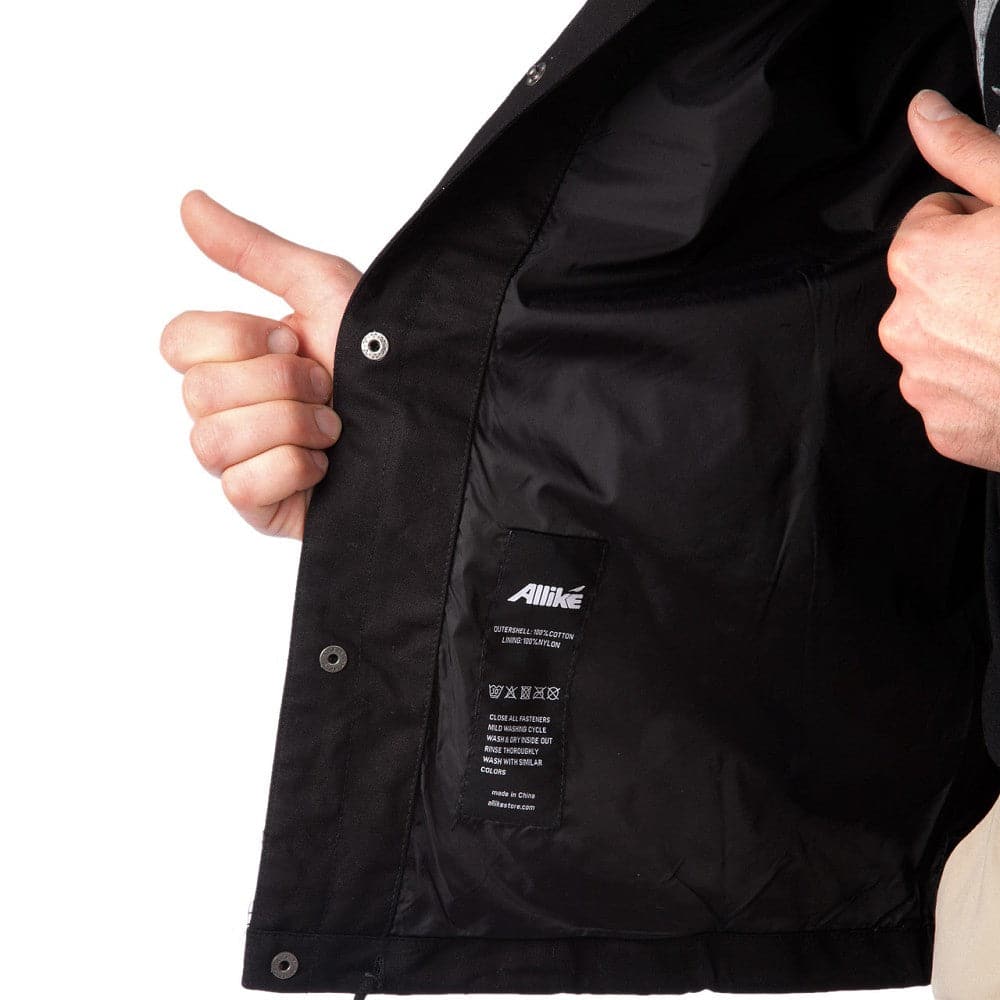 Allike x Black Lodges 'Too Many Chiefs' Coach Jacket (Schwarz)  - Allike Store