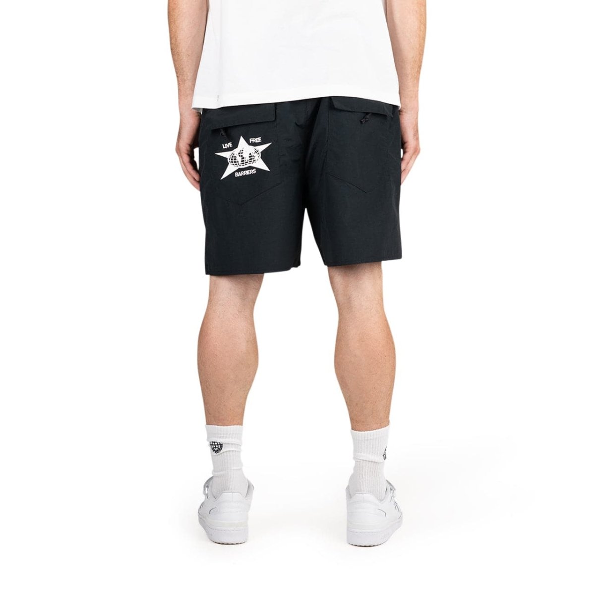 Converse x Barriers Court Ready Cutter Short (Schwarz)  - Allike Store