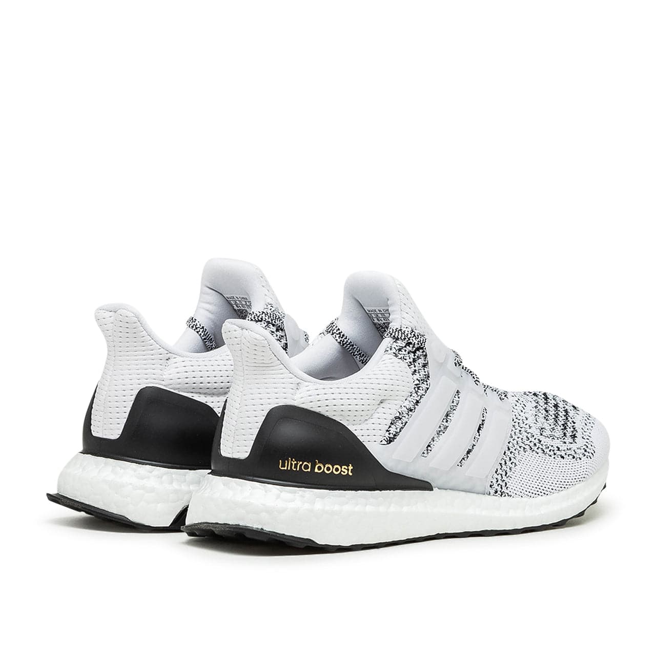 Ultra boost 4. on sale white and black