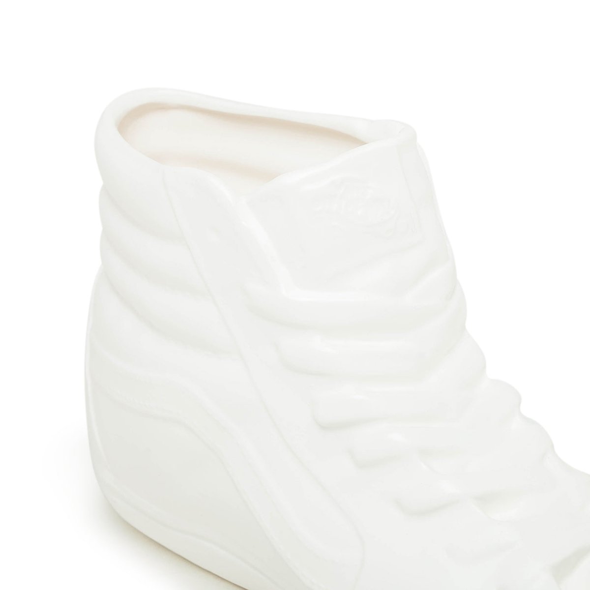 Neighborhood SK8-Hi Incense Chamber / CE-Vase (White)