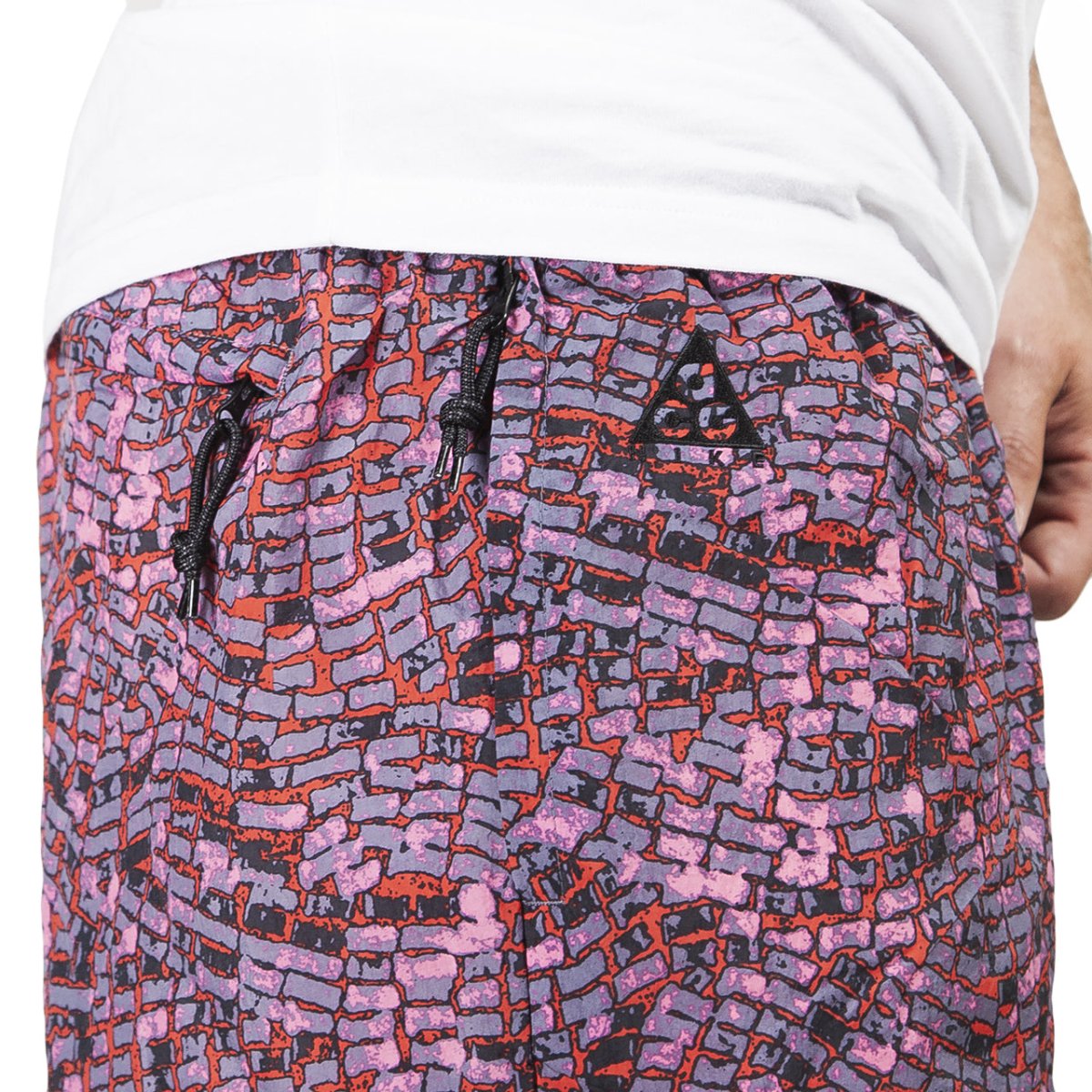 Nike ACG Shorts (Rot / Schwarz)  - Allike Store