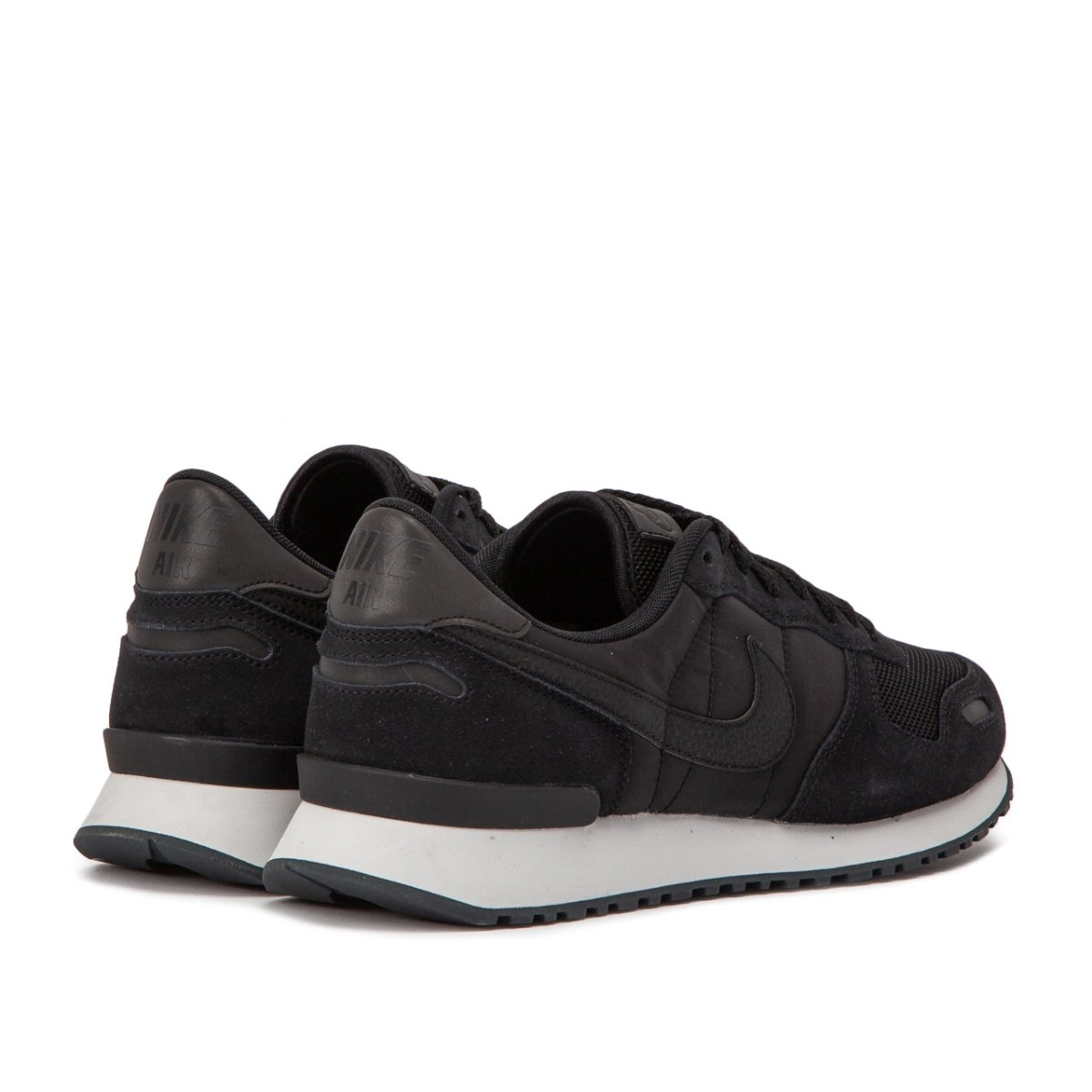 Nike air vortex black clearance and white