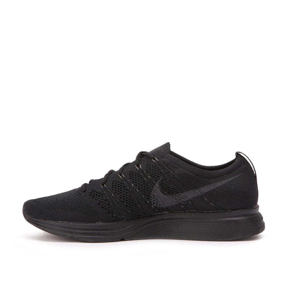 Nike free flyknit triple black best sale