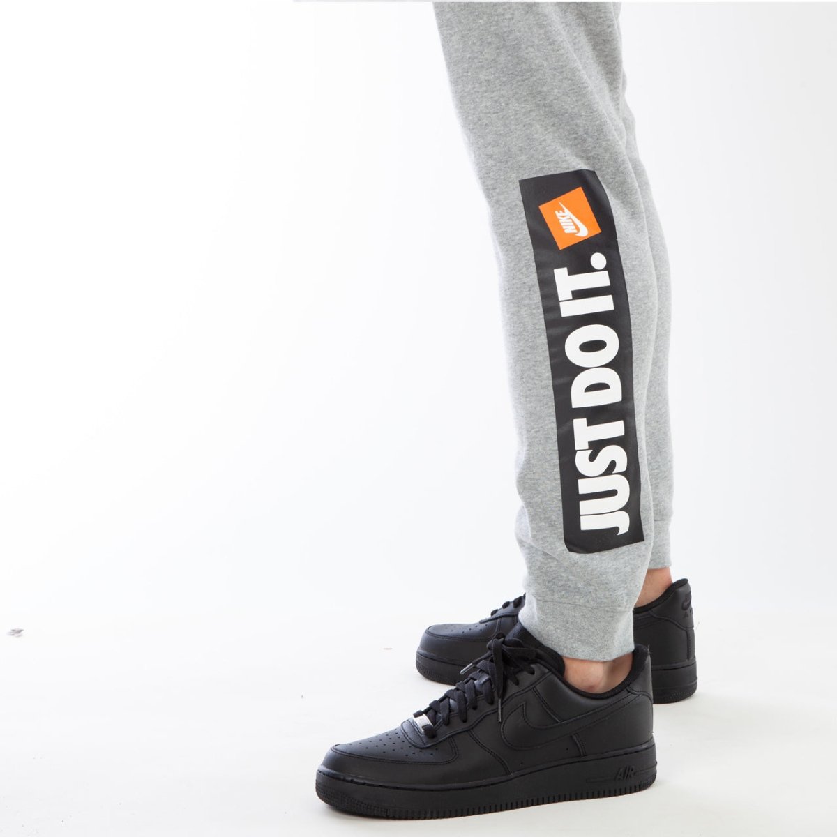 Nike Sportswear ''Just Do It'' Fleece Jogger (Grau)  - Allike Store