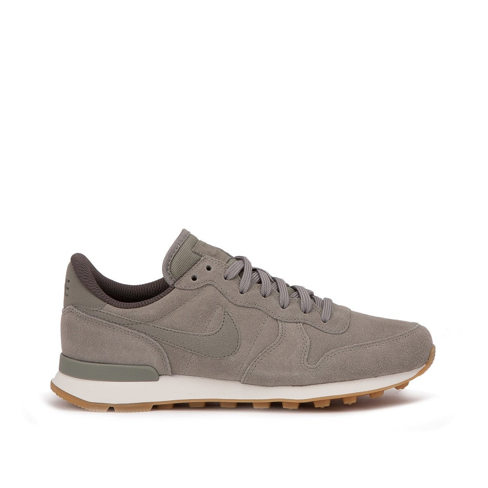 Nike WMNS Internationalist SE (Khaki)  - Allike Store