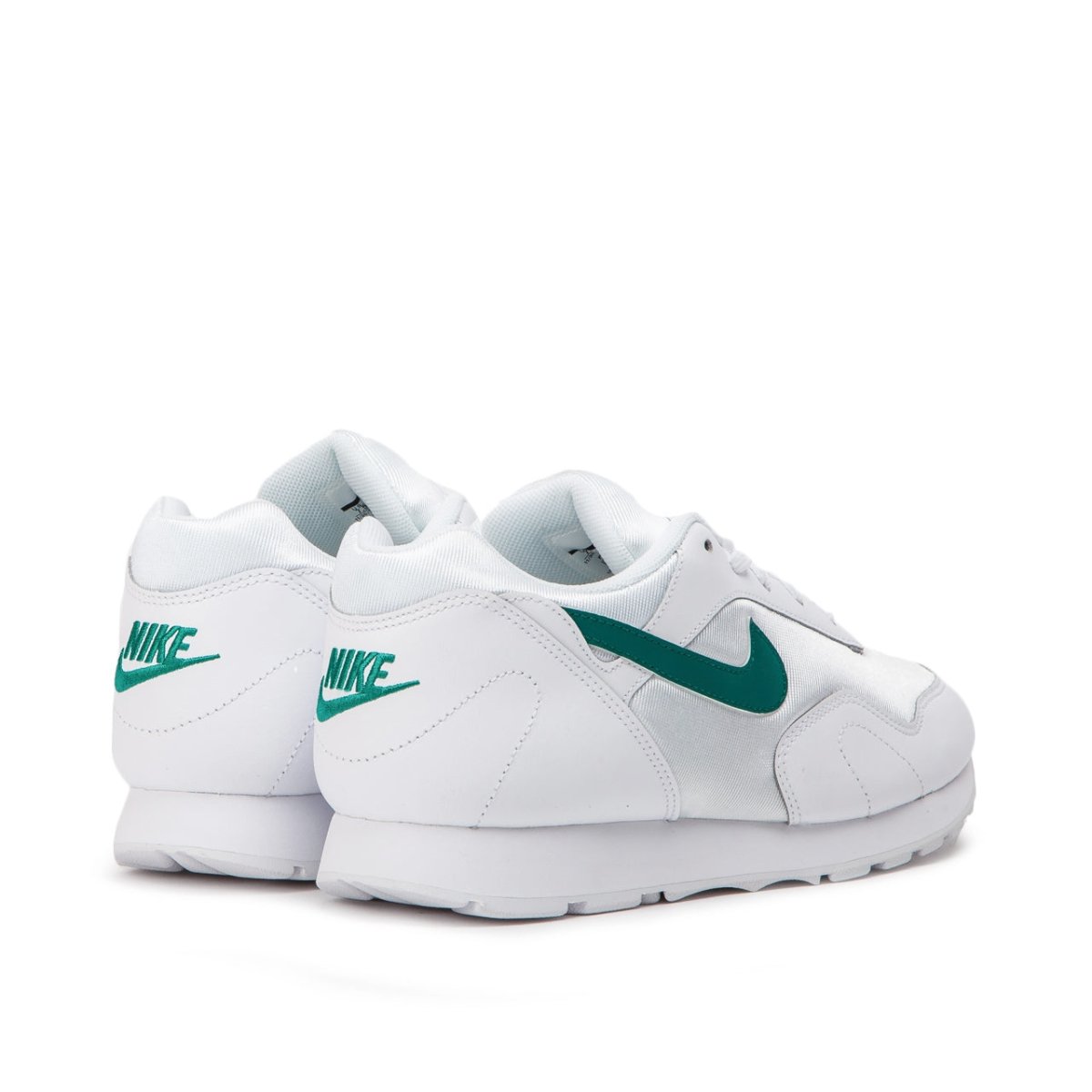 Nike outburst trainers in white and green best sale