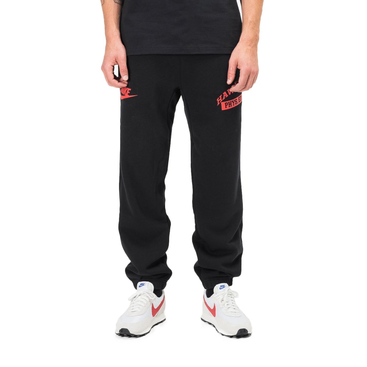 Nike x Stranger Things Club Pant CF (Schwarz / Rot)  - Allike Store