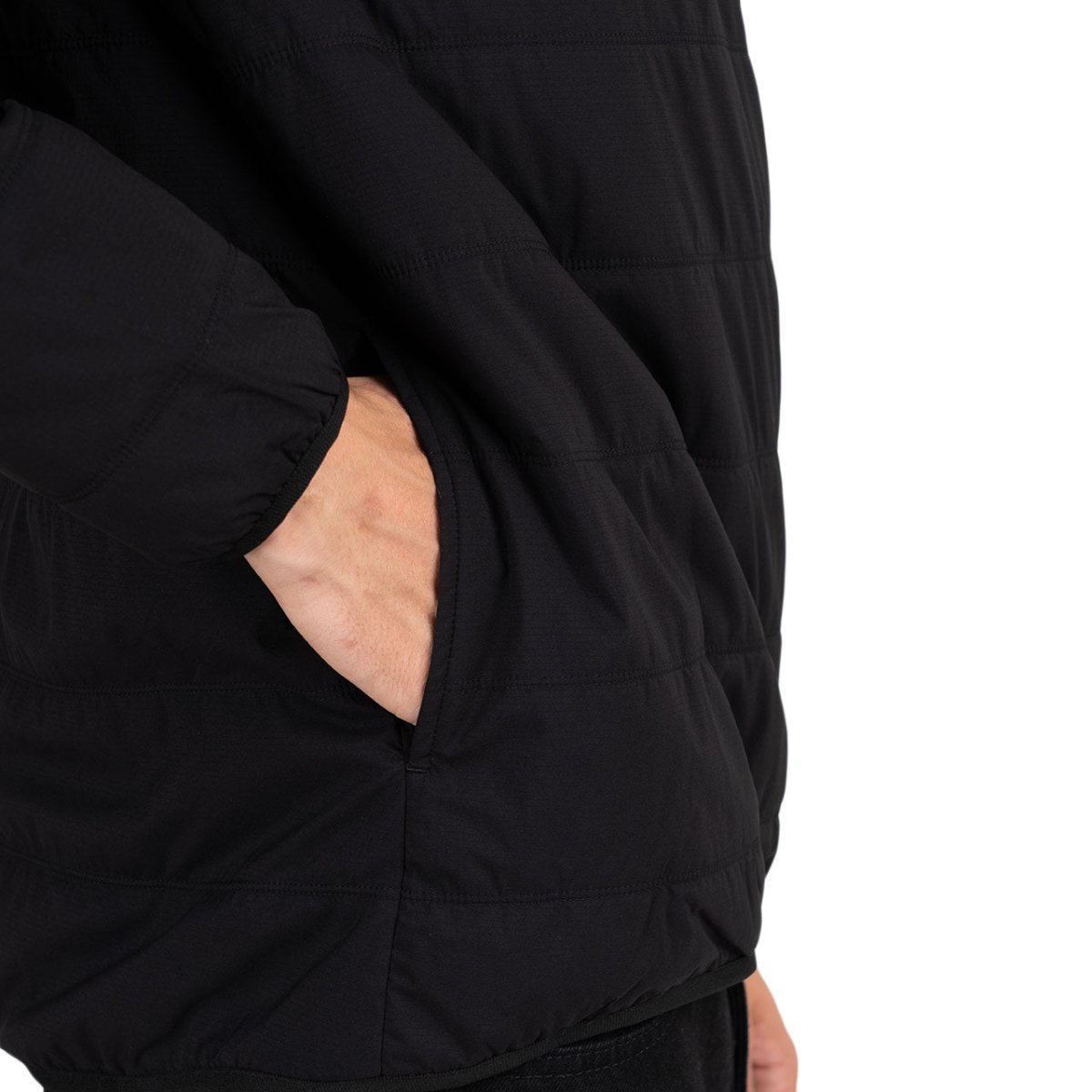 Snow Peak Flexible Insulated Pullover (Black) SW-22AU014BK