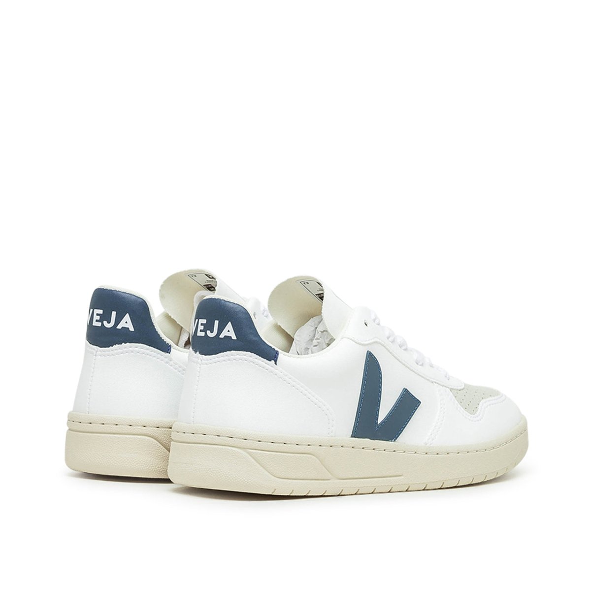 Veja shipping deals