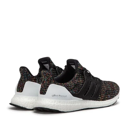 adidas UltraBOOST (Schwarz)