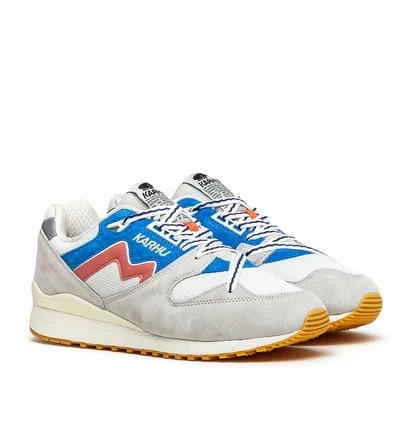 Karhu Synchron Classic 'Monthless Pack' (Grau / Weiß / Blau)