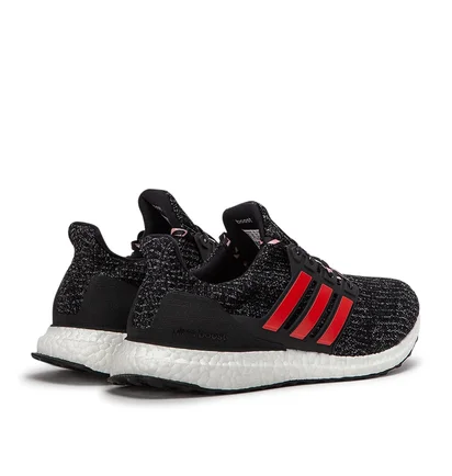 adidas UltraBOOST (Schwarz / Rot)