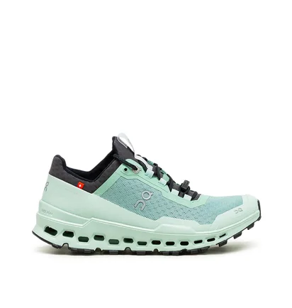 On WMNS Cloudultra (Grün / Anthrazit)