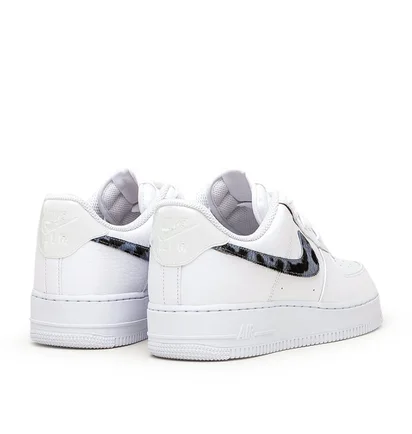 Nike Air Force 1 LV8 (Weiß / Schwarz)