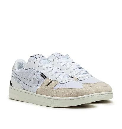 Nike Squash-Type (Weiß / Beige / Schwarz)