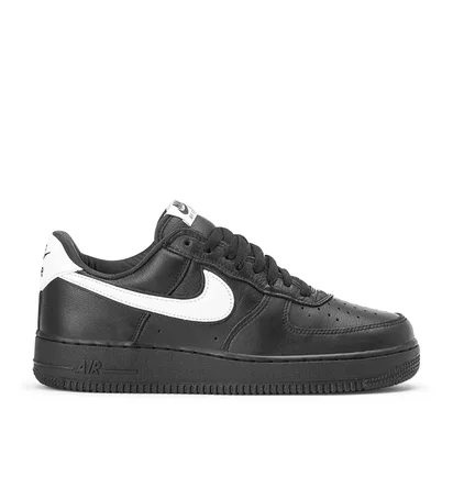Nike Air Force 1 Low Retro QS 'Friday' (Schwarz / Weiß)