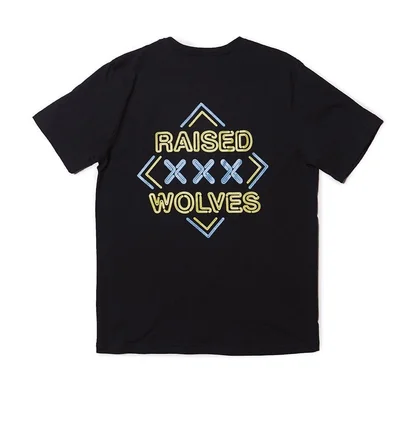 Raised by Wolves Red-Light T-Shirt (Schwarz)