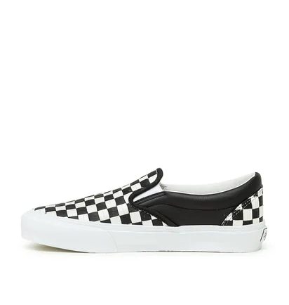 Vans Vault UA OG Slip-On LX (Schwarz)