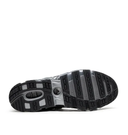 adidas x Taqwa Bint Ali WMNS Megaride (Silber)