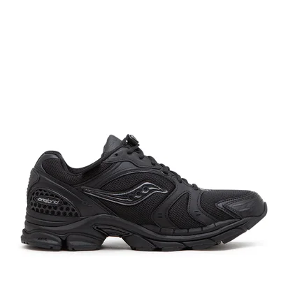 Saucony Progrid Triumph 4 Gorpcore (Schwarz)