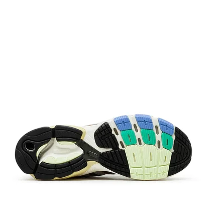 adidas x Groundhog Day Supernova Cushion 7 (Grau / Beige)