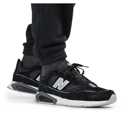 New Balance MP9351 BK Athletics Stadium Fleece Pants (Schwarz)