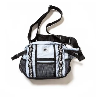 Flagstuff Body Bag (Silber)